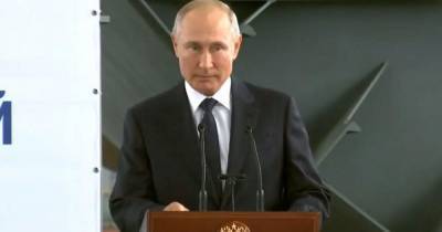 Владимир Путин - Путин согласен с переносом шествия "Бессмертного полка" на 2021 год - ren.tv - Россия - Керчь