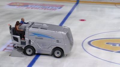 В «Дизель-Арене» залили лед к предстоящему хоккейному сезону - penzainform.ru