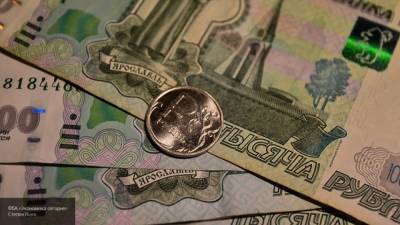 Алексей Коренев - Аналитик "Финам" назвал период укрепления рубля к доллару и евро - polit.info - Россия