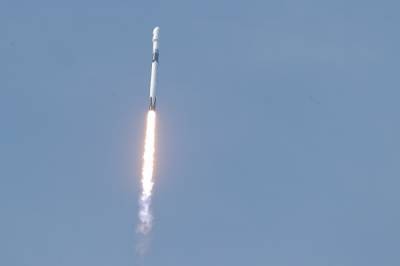 Роберт Бенкен - Херли Даг - Ракета SpaceX вывела на орбиту военный спутник Южной Кореи - rtvi.com - Южная Корея - США - шт.Флорида