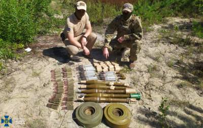 Ексклюзив. На Луганщині СБУ викрила схрон бойовиків - literally.life - Украина