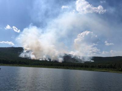 На озере Тургояк локализован крупный лесной пожар - nakanune.ru