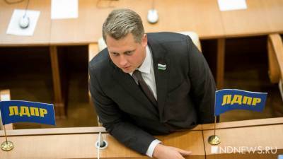 Евгений Куйвашев - Александр Ивачев - Депутат от КПРФ предложил отправить безработных мести улицы. Губернатор не против - newdaynews.ru - Россия