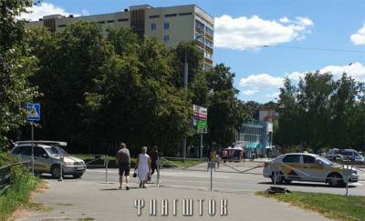 В ГАИ прокомментировали установку ограждения в районе «зебры» на улице Быховской: Пока переход убирать не планируется - gomel.today - Гомель