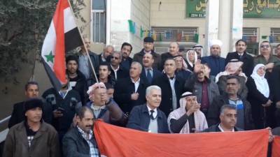 Жители Хасаки выразили поддержку Асаду, устроив протест против США и Турции - riafan.ru - США - Сирия - Турция - Камышлы
