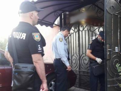 В Затоке Одесской области из-за долга мужчина расстрелял владельцев базы отдыха - golos.ua - Одесская обл.