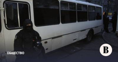 В Луцке на западе Украины мужчина взял в заложники пассажиров автобуса - vedomosti.ru - Украина - Луцк - Волынская обл.