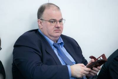 Андрей Цветков - Глава свердловского минздрава рассказал, когда в регионе отменят масочный режим - znak.com - Екатеринбург - Свердловская обл.