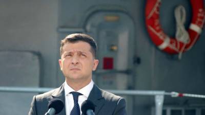 Владимир Зеленский - Дмитрий Разумков - Денис Шмыгаль - Падение продолжается: Зеленским недовольны уже две трети украинцев - crimea.ria.ru - Крым - Симферополь