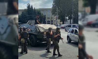 На Украине вооруженный мужчина взял в заложники пассажиров автобуса - og.ru - Украина - Луцк - Волынская обл.