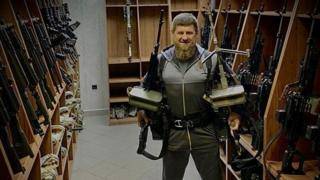 Майк Помпео - Кремль прокомментировал фото Кадырова с арсеналом оружия - bbc.com - США