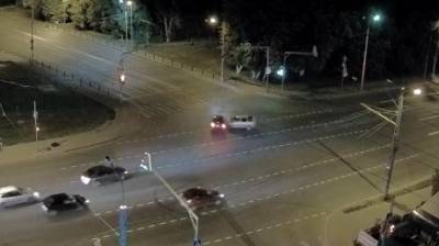 На камеру попало очередное ДТП на перекрестке Терновского и Сухумской - penzainform.ru - Россия - Пензенская обл. - Пенза