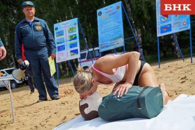 Виктор Бобыря - Сыктывкарцам показали, как спасать людей на воде - bnkomi.ru - респ. Коми
