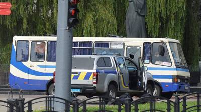 Луцкий террорист стрелял в полицейских и бросил в них гранату - sharij.net - Украина - Луцк - Волынская обл.