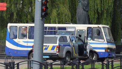 Максим Плохой - По факту захвата автобуса в Луцке заведено уголовное дело - gazeta.ru - Украина - Луцк