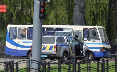 Захват заложников в Луцке: в полиции рассказали, что "террорист" лечился в психбольнице - prm.ua - Украина - Луцк