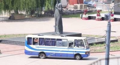 На месте захвата заложников в Луцке периодически раздаются выстрелы - unian.net - Украина - Луцк