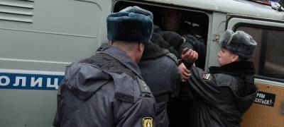 Пьяный водитель обматерил сотрудников ГИБДД, прервавших его поездку - stolicaonego.ru - Карелия