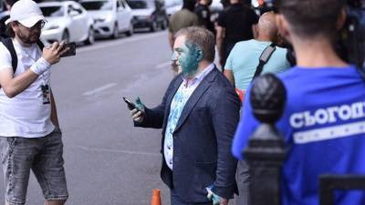 Олег Волошин - «Степана Бандеру» задержали за обливание Волошина зеленкой - sharij.net - Россия - Украина - Киев - Нападение