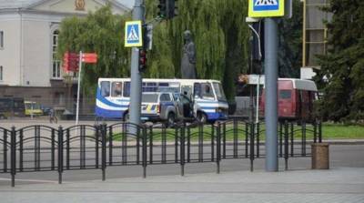 Захват автобуса в Луцке: двум заложникам удалось позвонить близким - ru.slovoidilo.ua - Украина - Луцк
