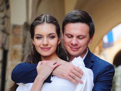 Дмитрий Комаров - Александр Кучеренко - Жена Дмитрия Комарова похвасталась стройной фигурой в купальнике - golos.ua - Украина - Львов - Одесса