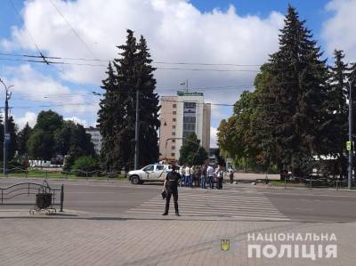 Арсен Аваков - Захват автобуса в Луцке: правоохранители обезвредили гранату, которую выбросил террорист - vchaspik.ua - Украина - Луцк