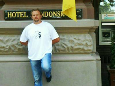 Антон Геращенко - Луцкий террорист может стрелять по окнам: Жителей домов рядом с захваченным автобусом эвакуируют - golos.ua - Луцк