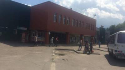 В Луцке эвакуировали персонал и посетителей автостанции из-за подозрительного предмета - ru.espreso.tv - Украина - Луцк - Волынская обл.