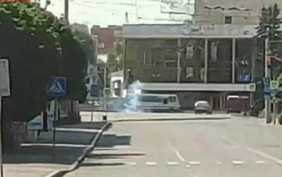 Антон Геращенко - В Луцке возле автобуса с заложниками прогремели взрывы - real-vin.com - Украина - Луцк