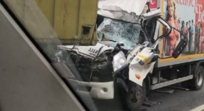Двое погибли: за рулем военного "Урала", расплющившего авто в колонне, оказался солдат-срочник - progorod76.ru - Ярославская обл. - Ярославль
