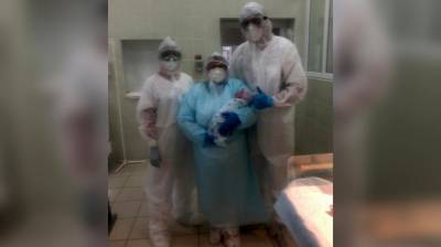 В Воронеже две заражённые COVID-19 женщины стали мамами - vestivrn.ru - Воронеж - Воронежская обл.
