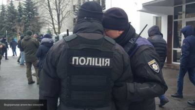 Виталий Кличко - Максим Плохой - МВД Украины: найденные в Киеве бомбы не связаны с захватом заложников в Луцке - nation-news.ru - Украина - Киев - Луцк