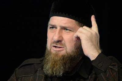 Рамзан Кадыров - Чеченские учителя заявили о принуждении поддержать Кадырова из-за санкций США - lenta.ru - США - респ. Чечня