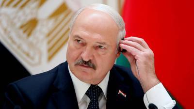 Александр Лукашенко - Лукашенко призвал белорусов пройтись босиком по росе - gazeta.ru - Россия - Белоруссия