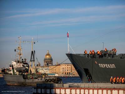 В Петербурге перенесли репетицию парада ко Дню ВМФ - rosbalt.ru - Санкт-Петербург