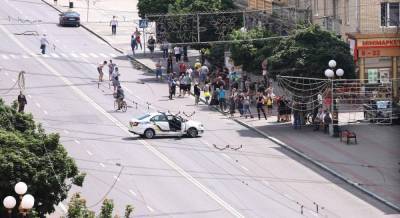 Антон Геращенко - "Там моя жена": в Луцке мужчина пытался приблизиться к захваченному автобусу - unian.net - Украина - Луцк