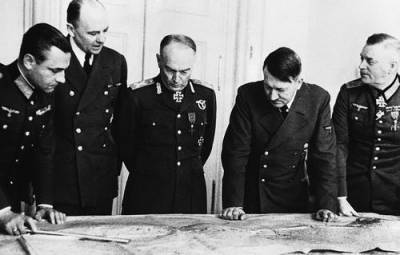 В этот день в 1940 году военное руководство Германии приступило к разработке плана нападения на СССР - argumenti.ru - Норвегия - Германия - Франция - Берлин - Астрахань - Архангельск - Римская Империя