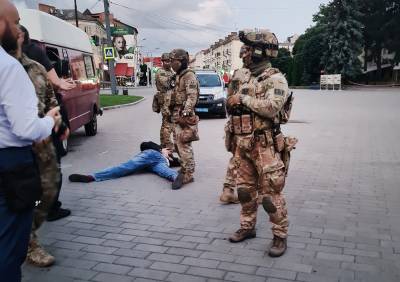 Владимир Зеленский - Террорист "Плохой": хронология захвата заложников в Луцке - tvc.ru - Украина - Луцк