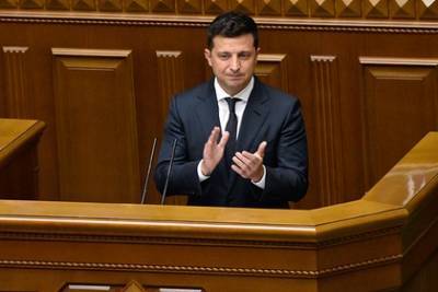 Владимир Зеленский - Арсен Аваков - Кирилл Тимошенко - Максим Кривош - Зеленский лично уговорил террориста отпустить заложников - lenta.ru - Украина - Луцк