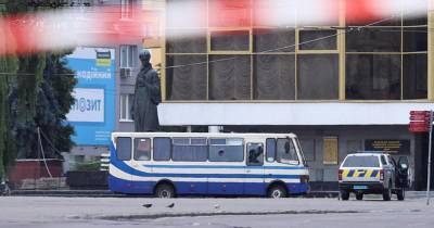 Арсен Аваков - Максим Плохой - В МВД Украины рассказали, чем был вооружен террорист в Луцке - ren.tv - Украина - Луцк