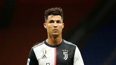 Пауло Дибала - Криштиану Роналду - Cristiano Ronaldo - Роналду делит второе место с Ромарио по голам за карьеру - gazeta.ru - Италия