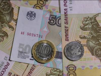 38% россиян откладывают деньги на вторую волну коронавируса - live24.ru