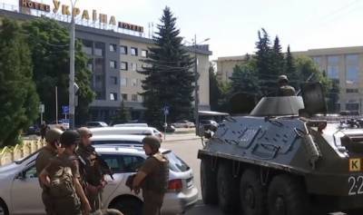 После захвата заложников в Луцке полиция перешла в особый режим в девяти регионах: что известно - politeka.net - Украина - Луцк - Ивано-Франковская обл. - Хмельницкая обл. - Винницкая обл. - Тернопольская обл. - Черновицкая обл. - Житомирская обл. - Закарпатская обл.