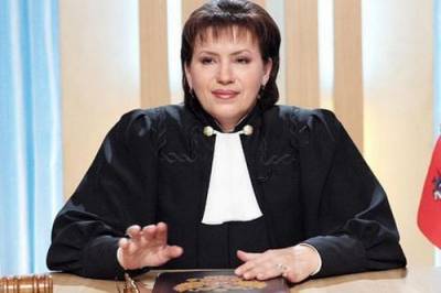 BAZA: судью из «Часа суда» Елену Дмитриеву обвиняют в вымогательстве 80 млн рублей - argumenti.ru
