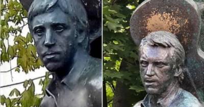 Владимир Высоцкий - Позорище: москвичи возмущены новым видом памятника Высоцкому - ren.tv - Москва