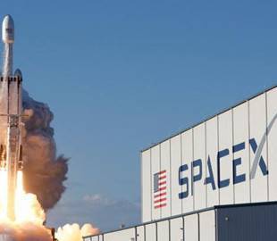 Роберт Бенкен - Перед запуском астронавтов SpaceX привлекла 346 млн долларов - rusjev.net - США