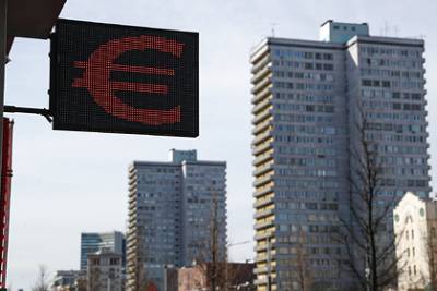 Курс евро взлетел - lenta.ru