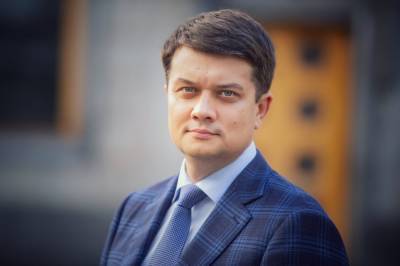Дмитрий Разумков - Максим Бужанский - Глава ВРУ считает, что языковой законопроект Бужанского рассмотрят на внеочередной сессии - vkcyprus.com - Парламент