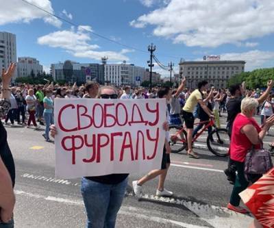 Дмитрий Песков - Михаил Дегтярев - Песков: В Хабаровск на митинги прилетели специальные дебоширы - nakanune.ru - Хабаровский край - Хабаровск