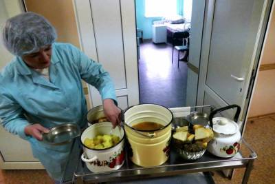 В Карелии пациентов больницы пытались накормить рыбой с личинками - gubdaily.ru - Карелия